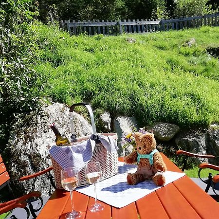 Die Kalsbergerin Ferienwohnung Fuer Geniesser Donnersbachwald Bagian luar foto