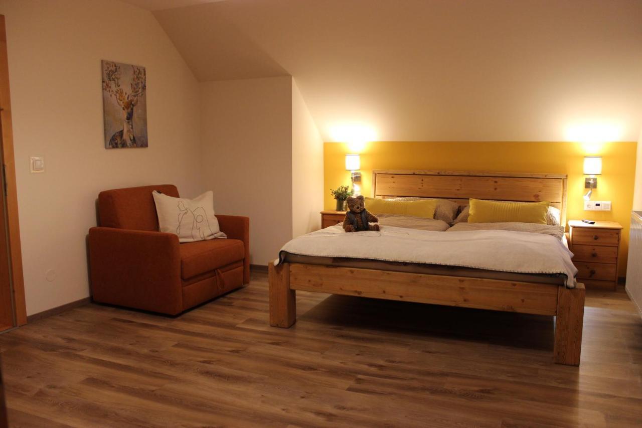 Die Kalsbergerin Ferienwohnung Fuer Geniesser Donnersbachwald Bagian luar foto